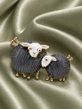 Cute Black Sheep Mother Baby Yarn Brooch